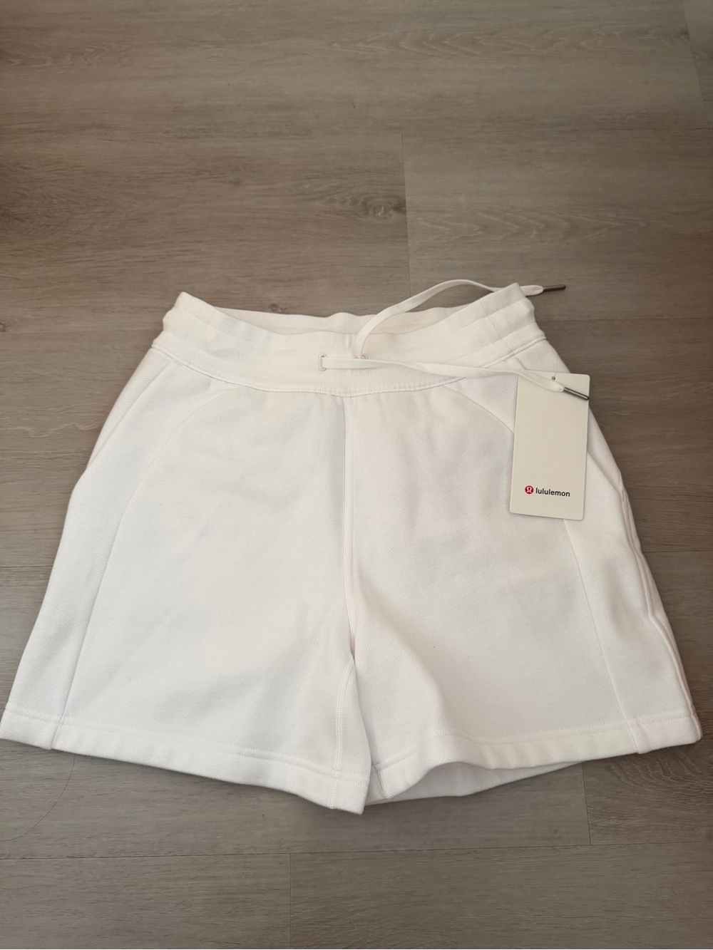 Scuba High-Rise Women's Shorts - White - Size 6